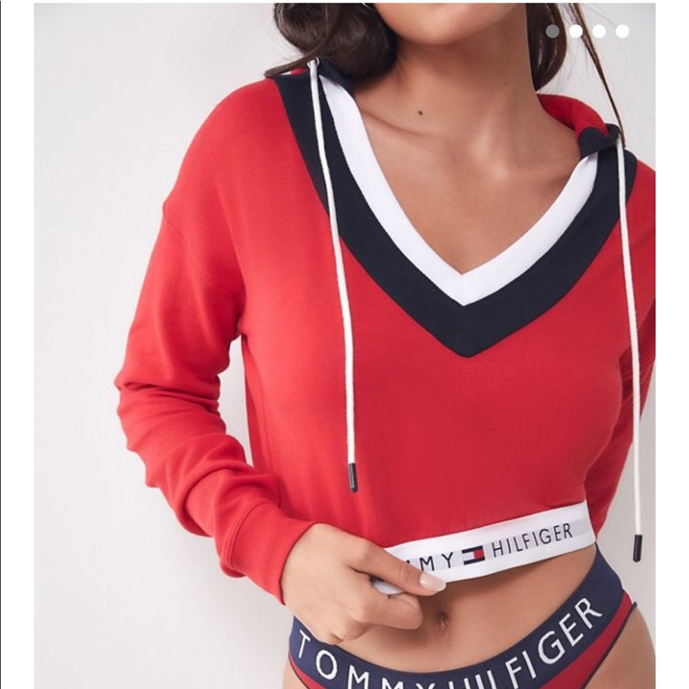 Tommy Hilfiger Cropped Sweatshirt